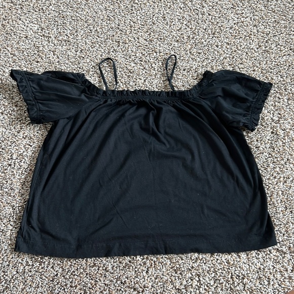 H&M off the shoulder top - Picture 1 of 3